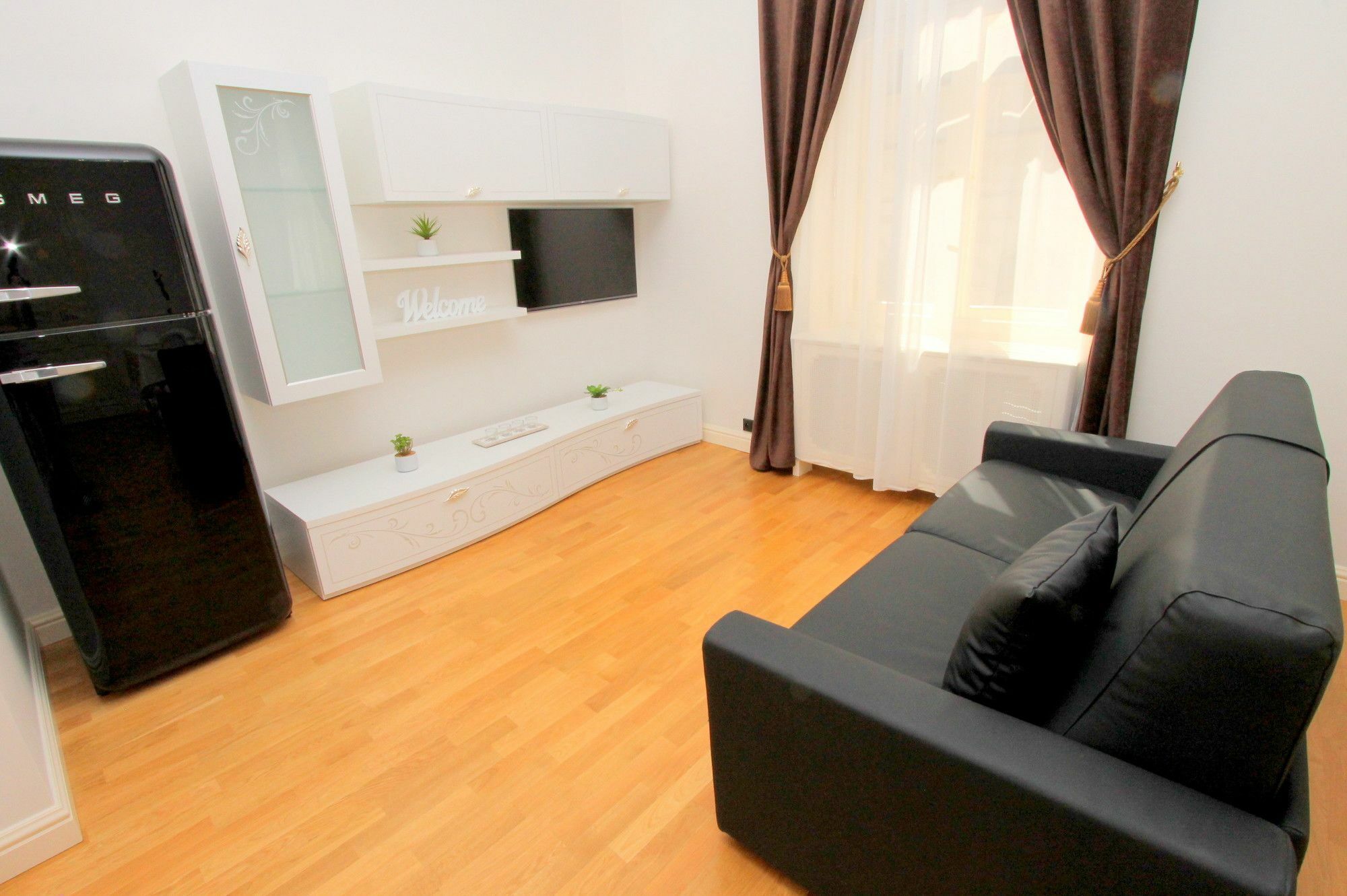 Luxury Krocinova * Prague